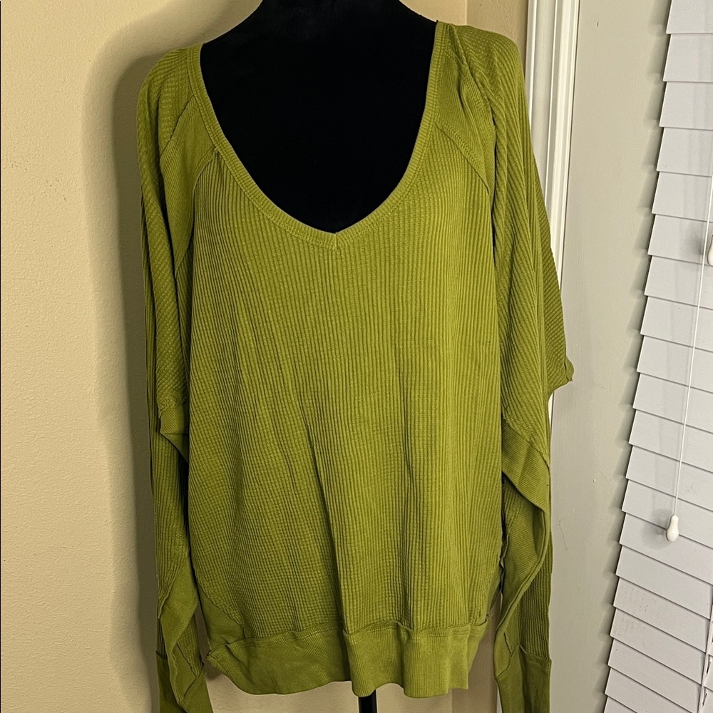 V-Neck Lightweight Women's Top in Olive Green
